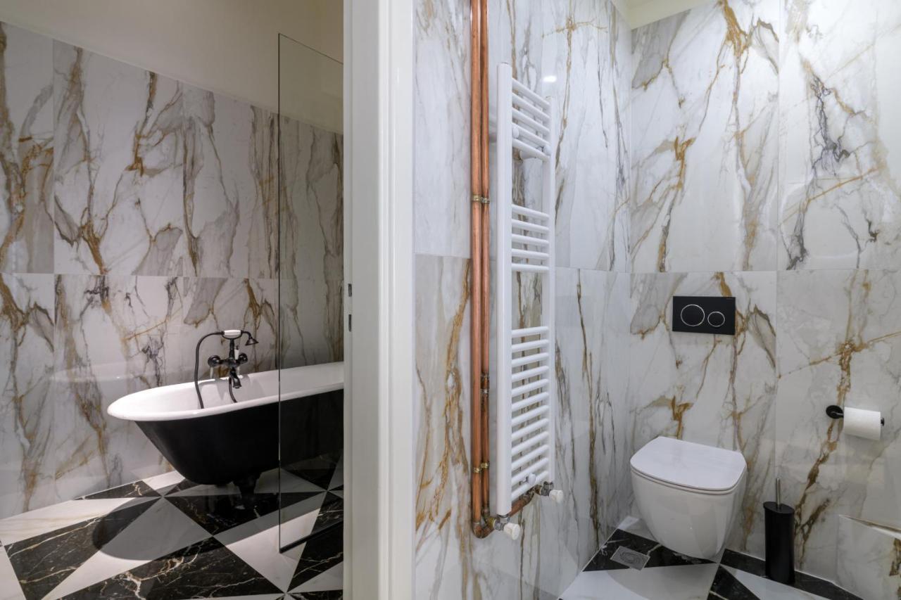 3Bdr Modern Design & Bright Interiors In Plaka Apartment Athena Bagian luar foto