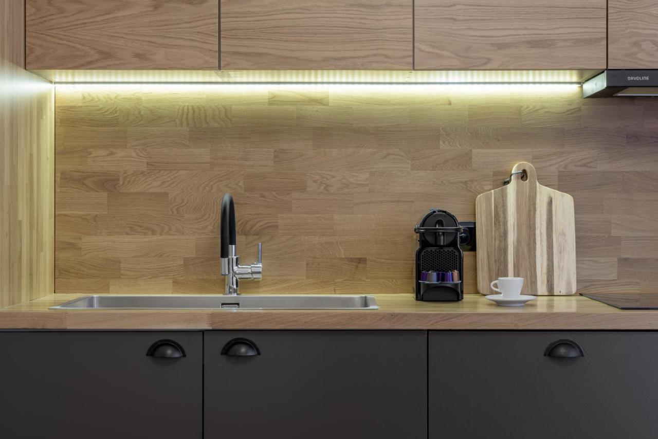 3Bdr Modern Design & Bright Interiors In Plaka Apartment Athena Bagian luar foto