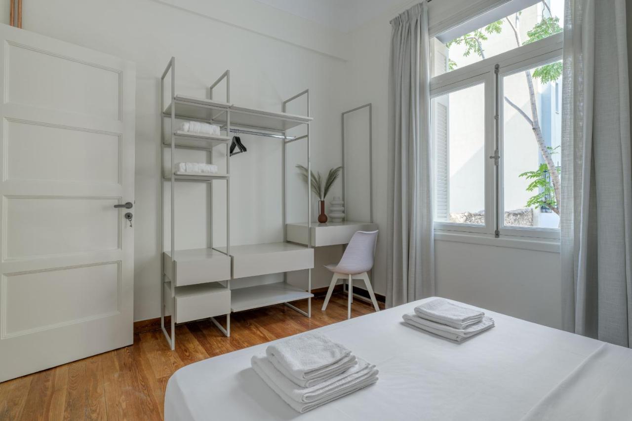 3Bdr Modern Design & Bright Interiors In Plaka Apartment Athena Bagian luar foto