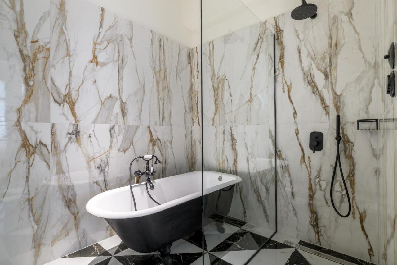 3Bdr Modern Design & Bright Interiors In Plaka Apartment Athena Bagian luar foto